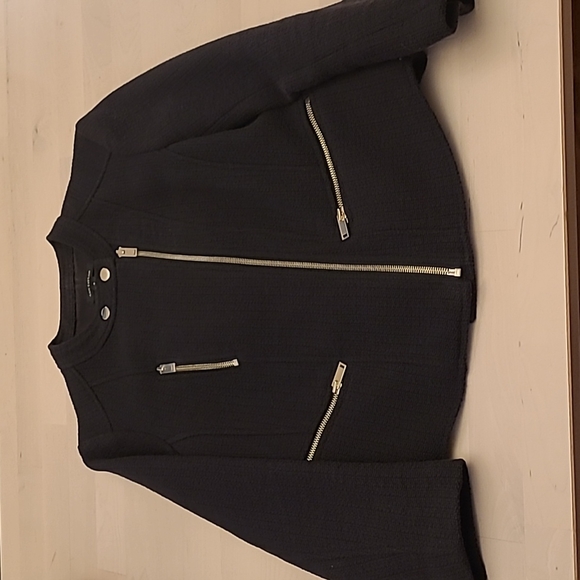 Ann Taylor Jackets & Blazers - EUC Ann Taylor Cotton Blend Black Jacket with Gold Asymmetrical Zipper